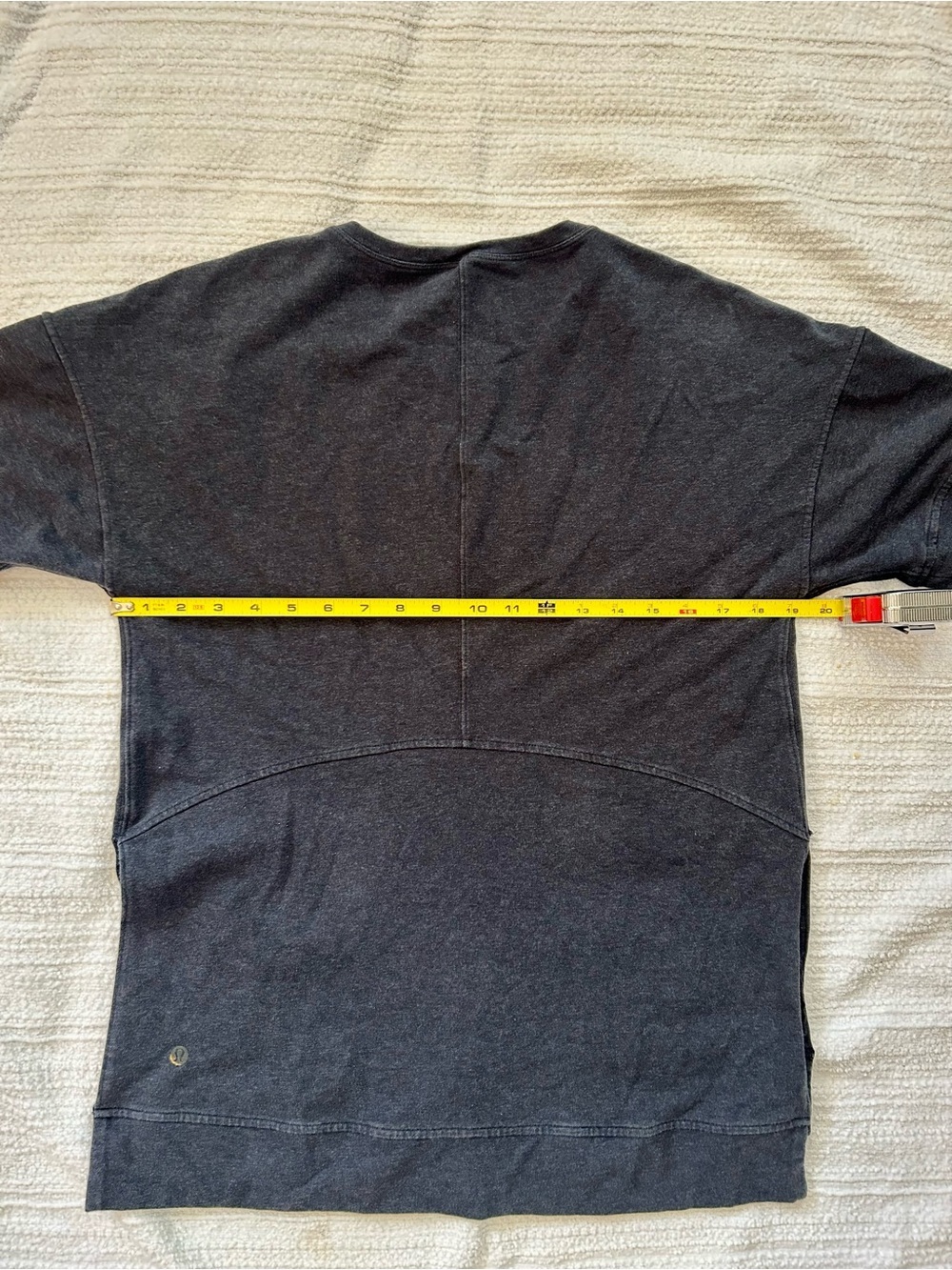 lululemon athletica Men’s Short Sleeve Tee in Heathered Naval - Picture 11 of 12